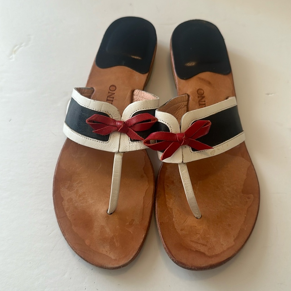 SANDALINO  Vintage Brand -THONG RED WHITE BLACK Neutral See Measurement 4 Size